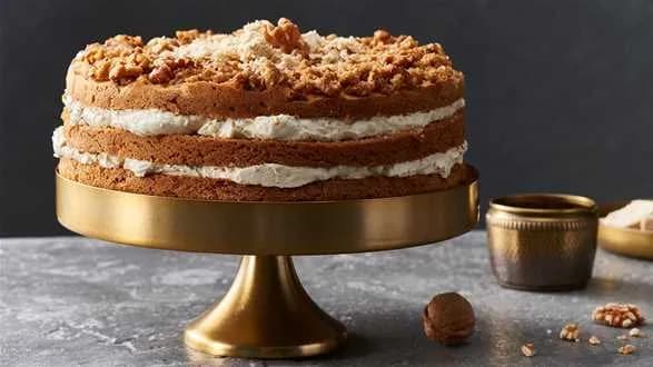 Tort chałwowo-orzechowy