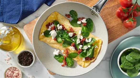 Omlet XXL z kozim serem i szpinakiem