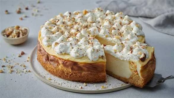 Puszysty sernik na cieście marchewkowym