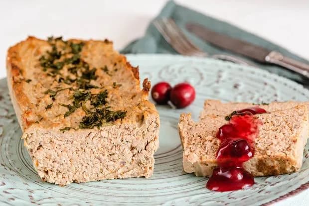 Jak zrobić pasztet z kurczaka: przepis krok po kroku + porady