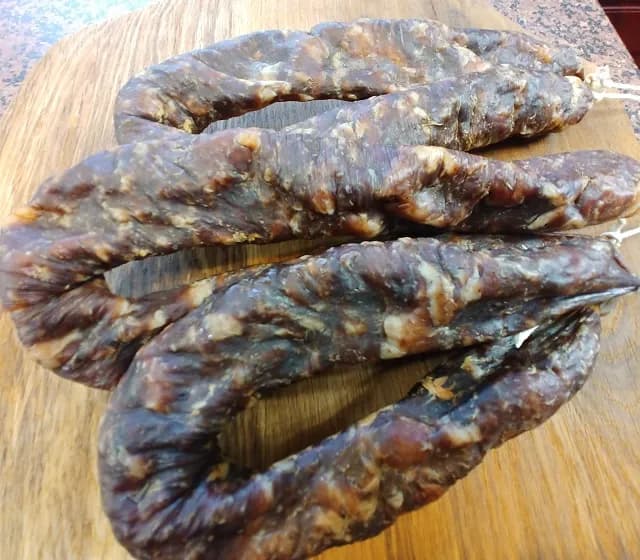 Jak suszyć kiełbasę: unikaj błędów i osiągnij idealne efekty