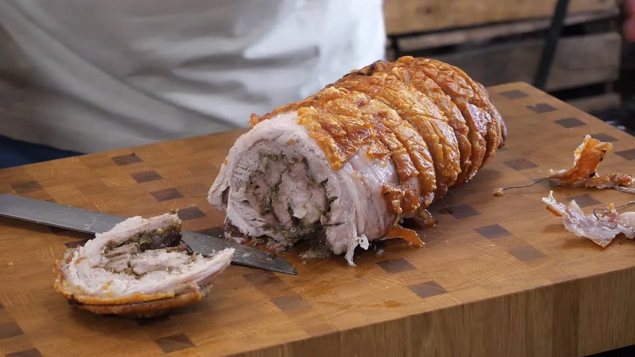 Jakie przyprawy do boczku rolowanego, aby zachwycić smakiem?