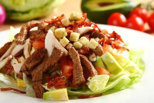 Najlepsze surówki do wołowiny: 5 przepisów i porady kulinarne