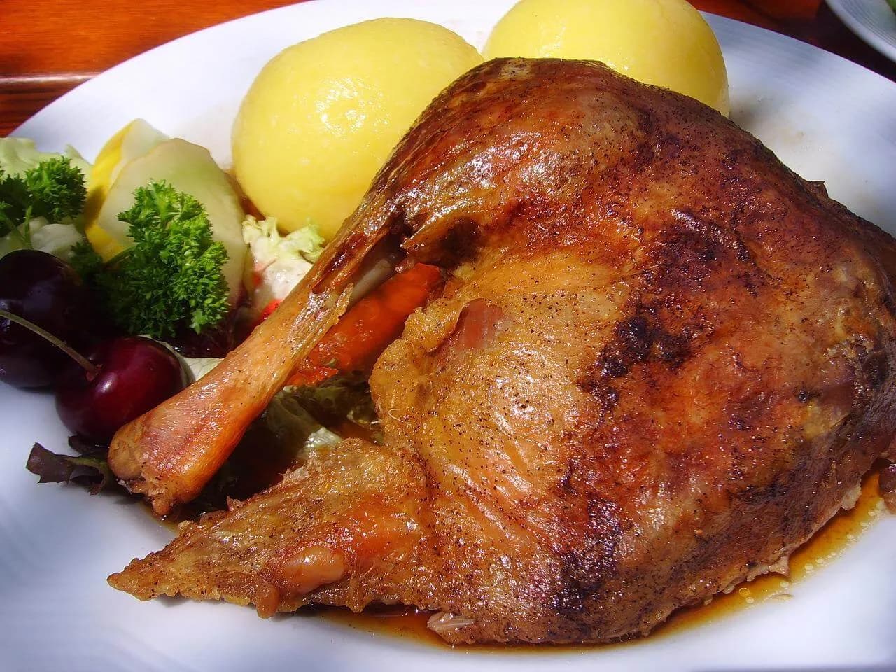 Jakie przyprawy do pieczenia gęsi, aby uzyskać wyjątkowy smak?