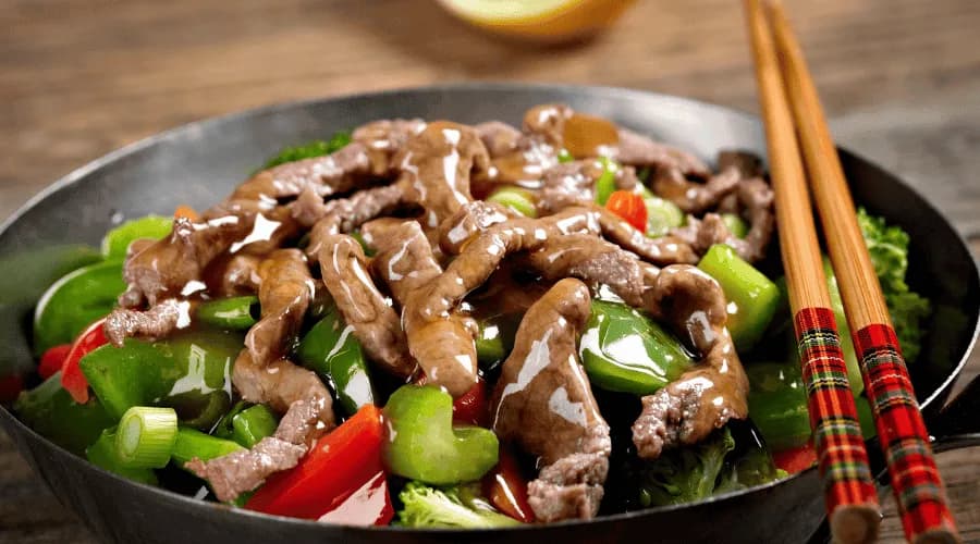 Wołowina po chińsku w sosie sojowym - prosty przepis na pyszne danie