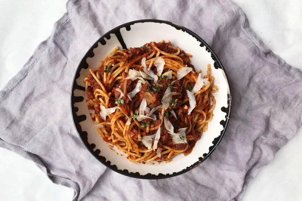 Pollo alla cacciatora: sekrety włoskiego dania z kurczaka, które pokochał świat