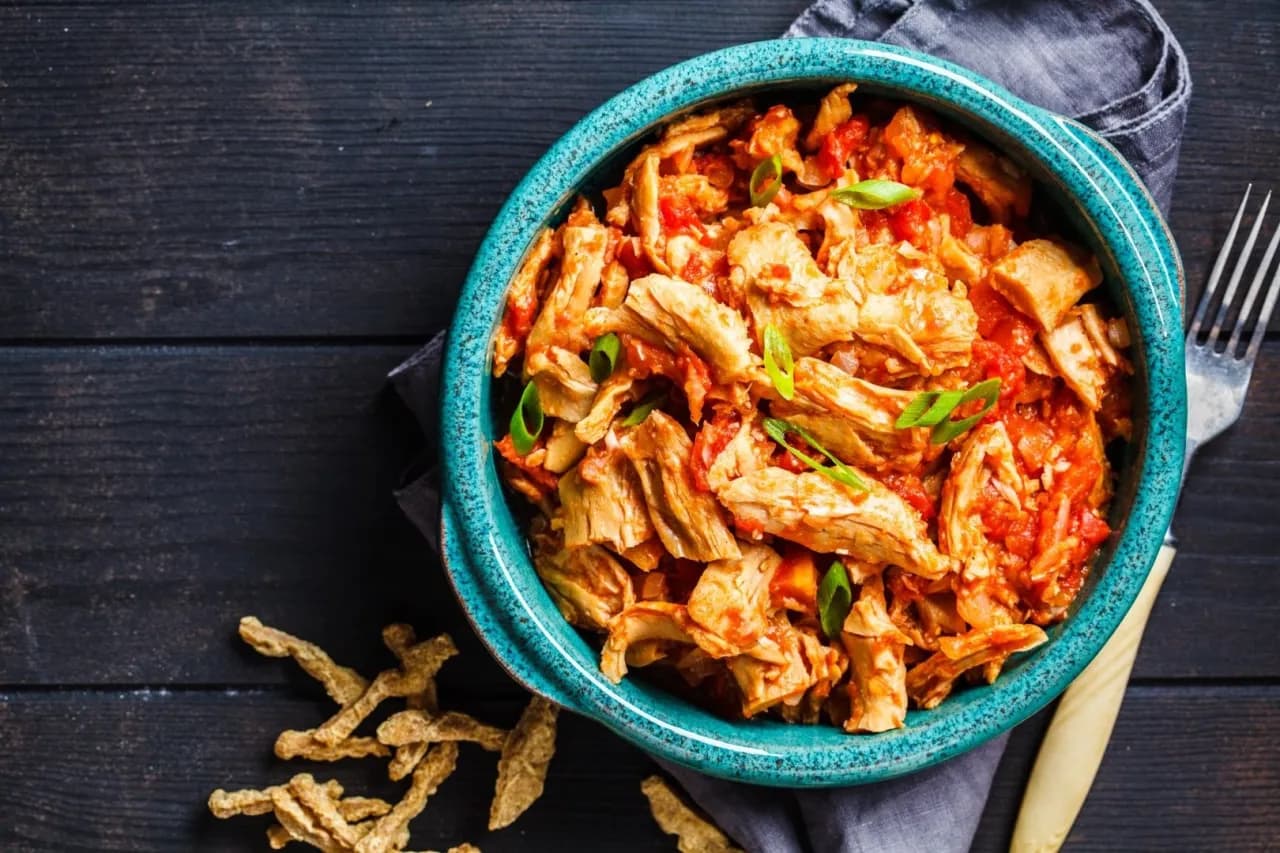 Co zrobić z mięsa z udek kurczaka? 5 pysznych przepisów, które zaskoczą