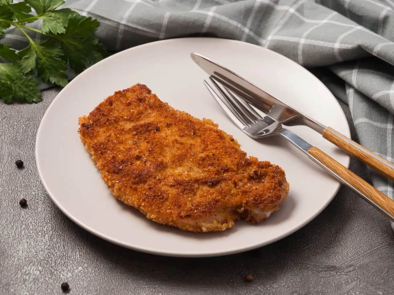 Kotlet drobiowy w panierce kcal - ile kalorii ma twój ulubiony przepis?