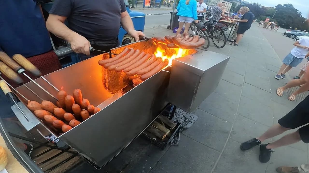 Kiełbasa z Nyski w Krakowie - historia, miejsca i smak, którego nie zapomnisz