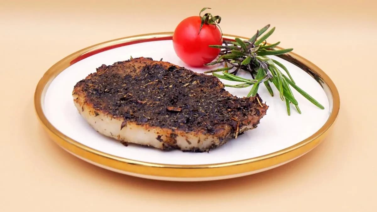 Schab – czerwone czy białe mięso? Zaskakująca prawda o wieprzowinie