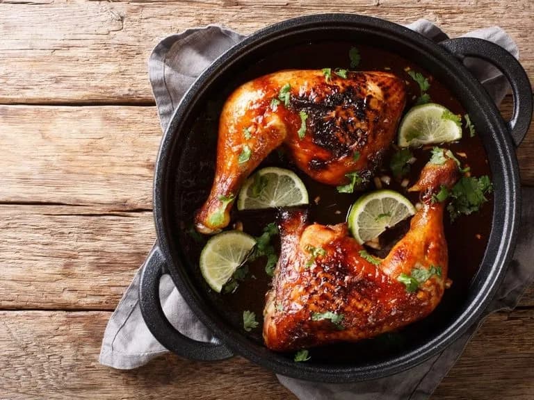 Jak długo piec udka w piekarniku, aby były soczyste i bezpieczne?