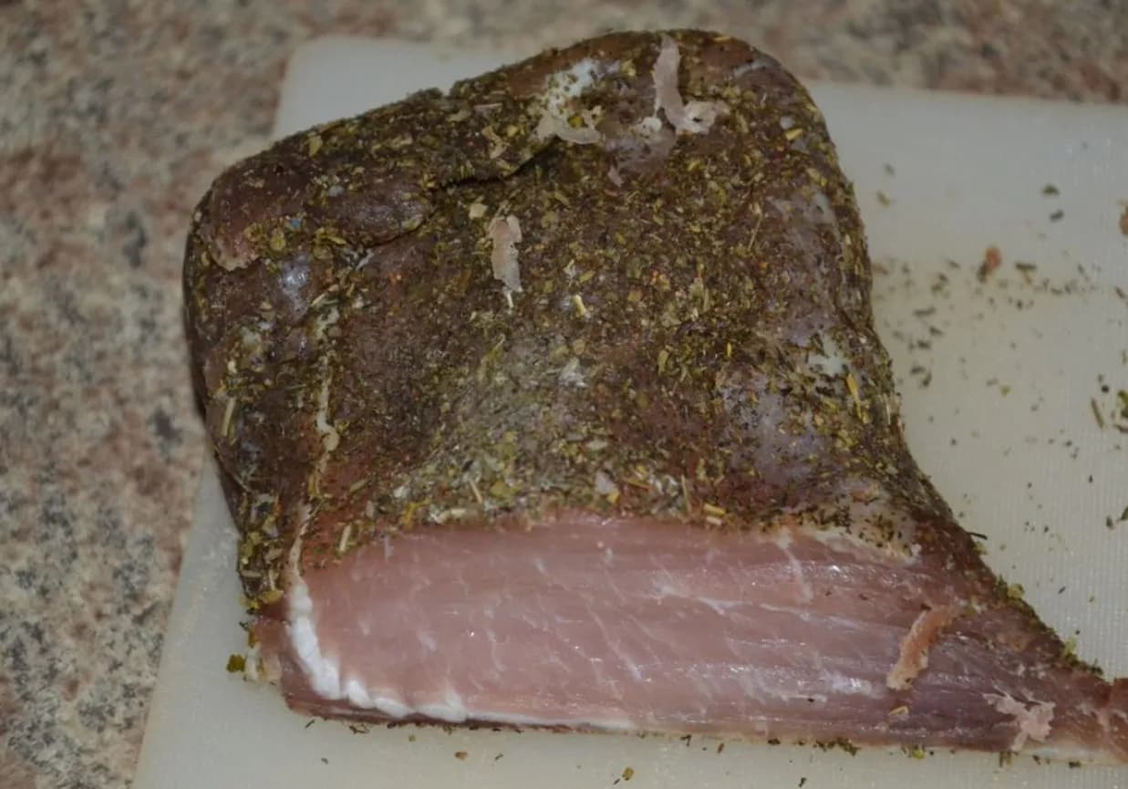 Domowy schab długodojrzewający: perfekcyjna metoda na wyjątkową wędlinę