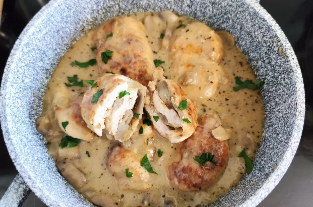 Roladki drobiowe z pieczarkami – prosty przepis na pyszny obiad