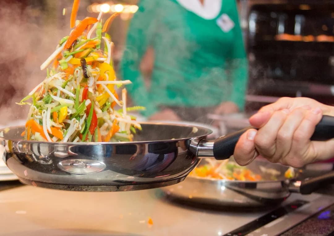 Jakie patelnie polecają kucharze?