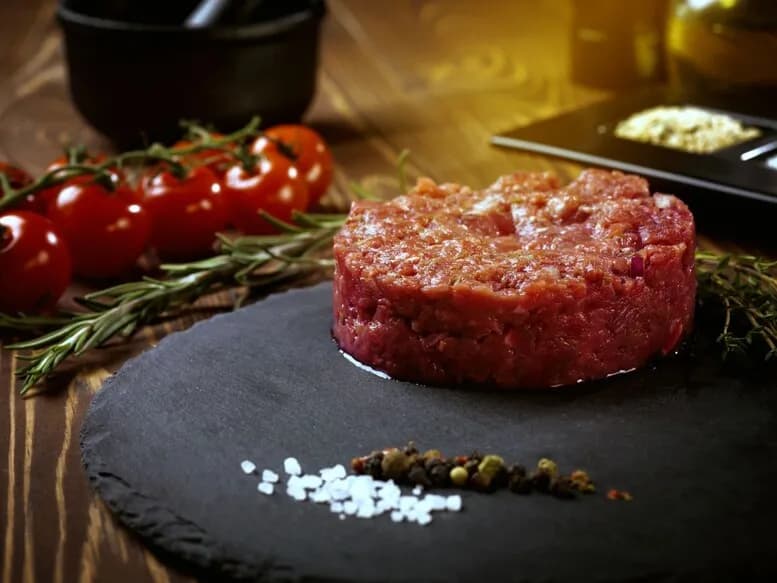 Tatar z jakiej części wołowiny? Oto najlepsze kawałki na tatara